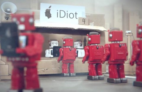 iditos-robots-adictos-smartphones-blr-vfx02