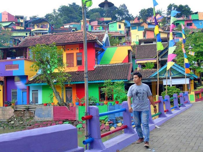 ciudad arco iris kampung pelangi indonesia mis gafas de pasta06